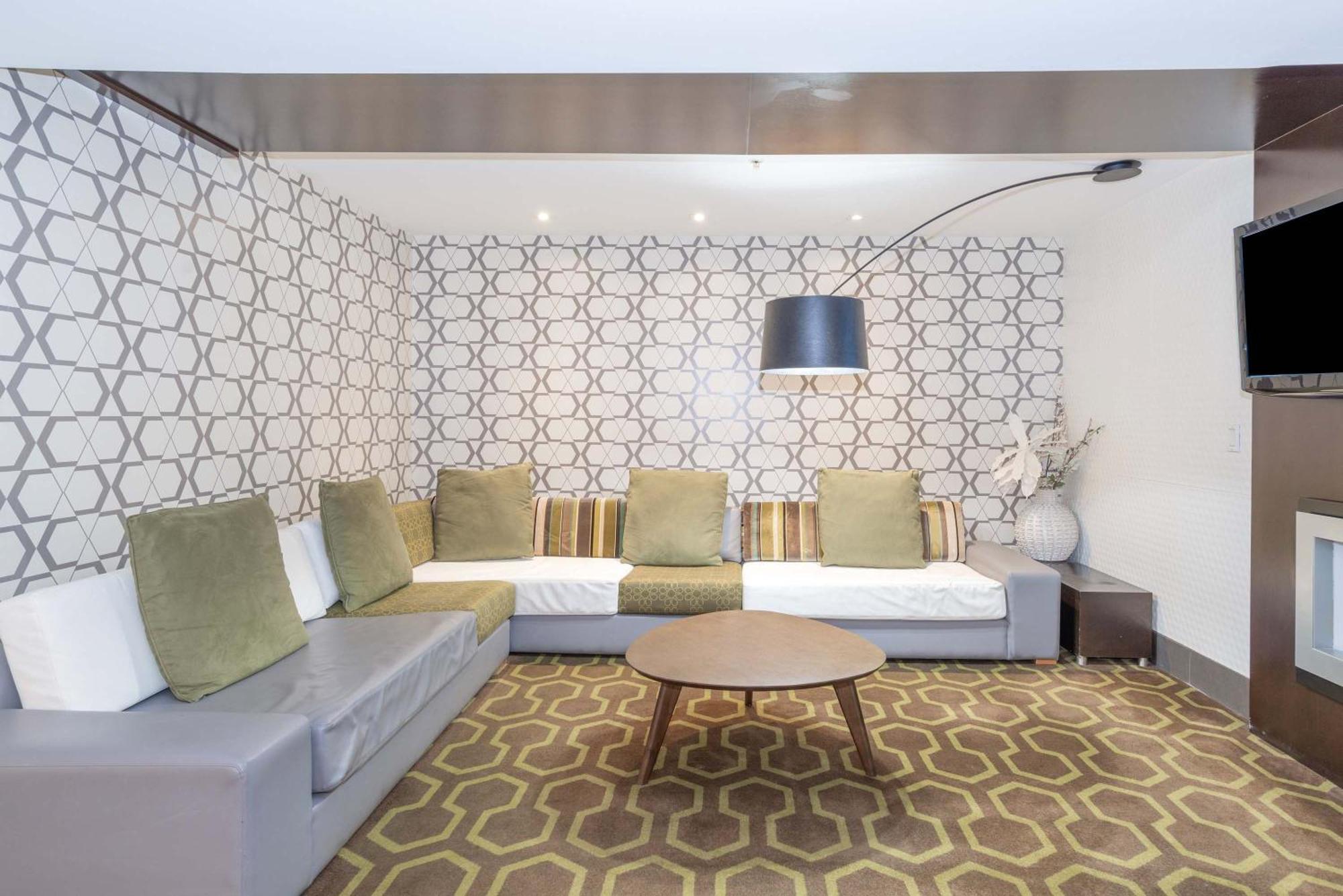 Sandman Hotel And Suites Abbotsford Dış mekan fotoğraf
